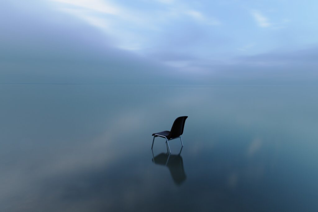 Stoel in het water