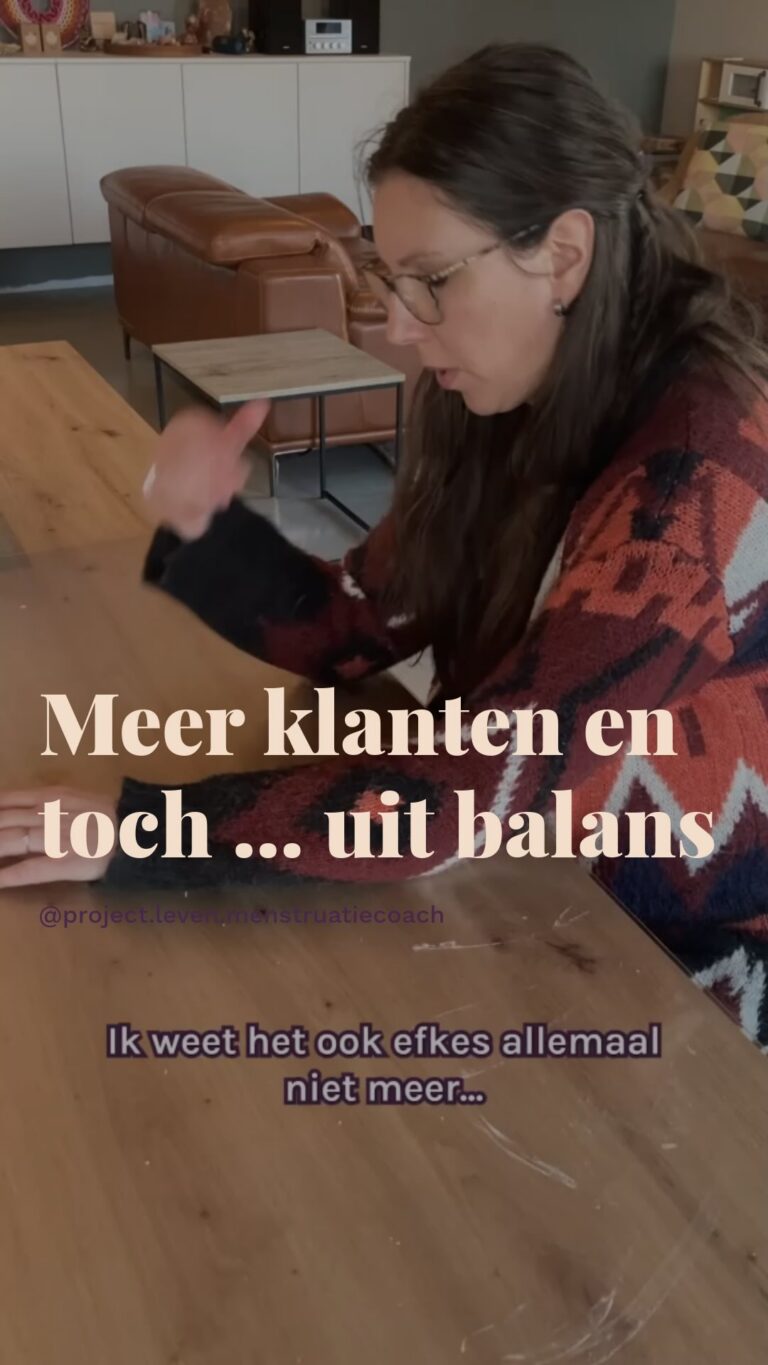 Instagram post from project.leven.menstruatiecoach. This post is in position 4.